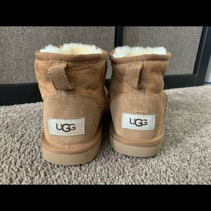 Girls size 3 ankle Uggs